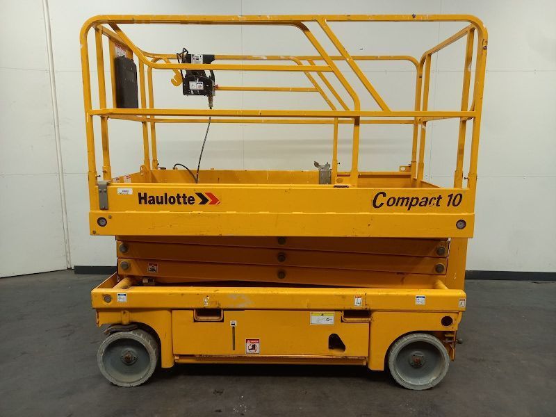 Ножичний підйомник HAULOTTE COMPACT 10 (робоча платформа)