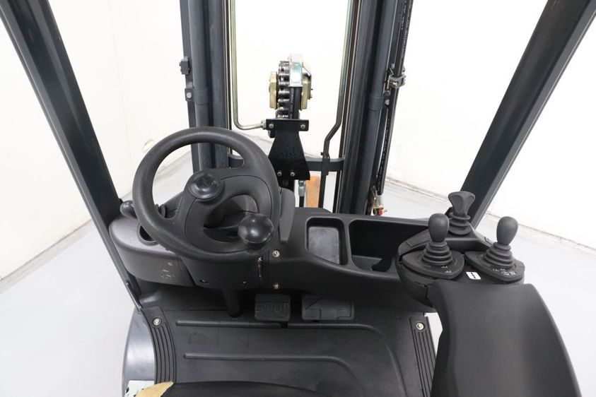 Газовый погрузчик LINDE H16T-01