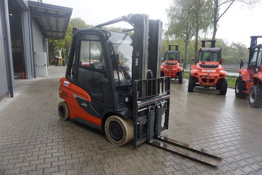 Газовый погрузчик LINDE H35T-01