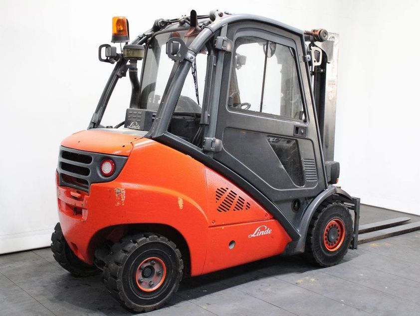 Дизельный погрузчик LINDE H30D-01