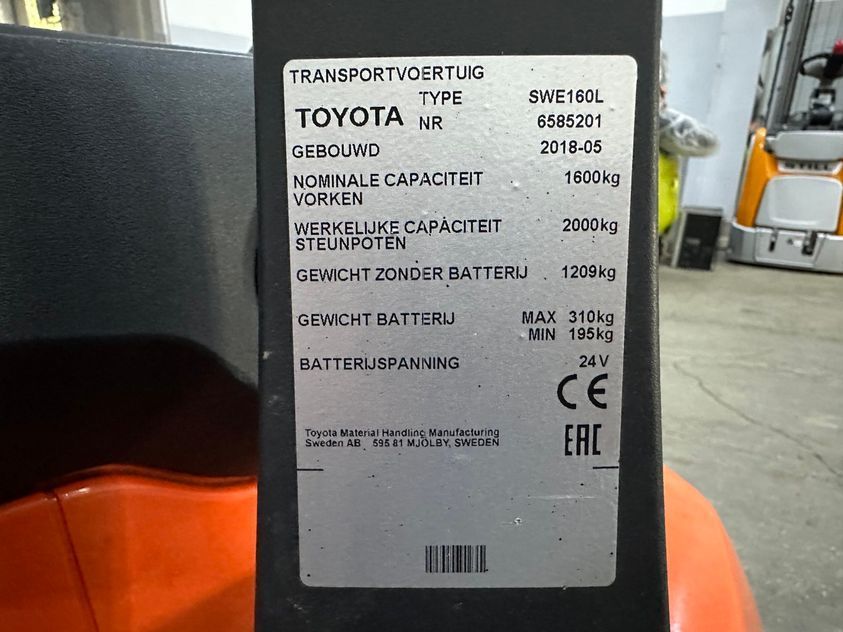 Електричний штабелер Toyota BT SWE-160