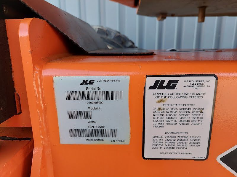 Компактный дизельный коленчатый подъемник повышенной проходимости JLG 340AJ
