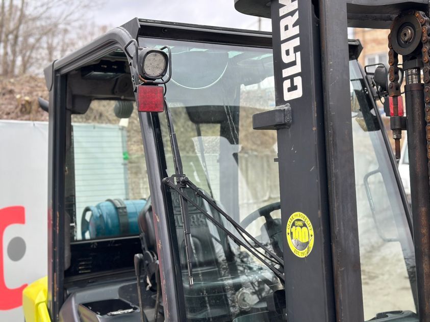 Газовий навантажувач CLARK S30L