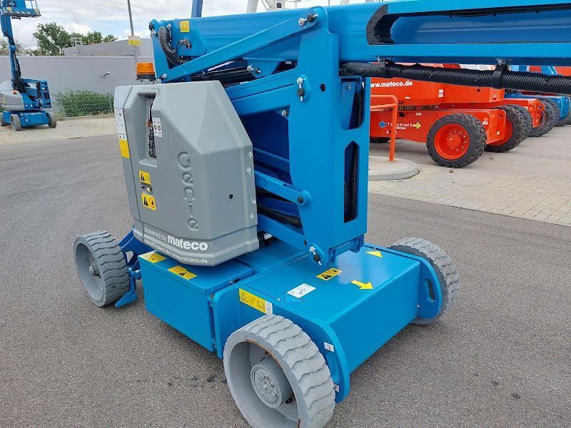 Узкий электрический коленчатый подъемник GENIE Z-34/22N (Состояние НОВОГО)