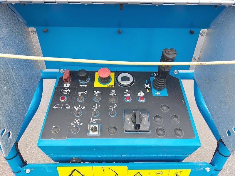Узкий электрический коленчатый подъемник GENIE Z-34/22N (Состояние НОВОГО)