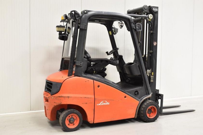 Дизельный погрузчик LINDE H20D-01