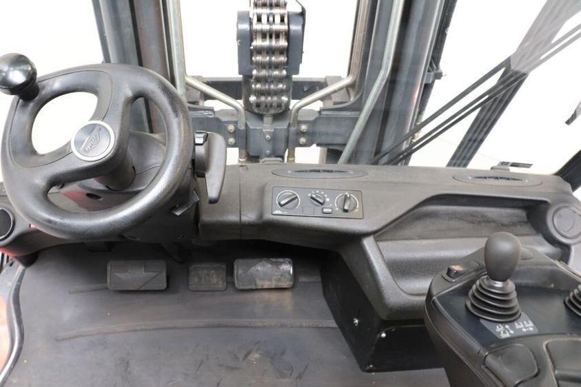 Дизельный погрузчик LINDE H80D-02/900 (396)