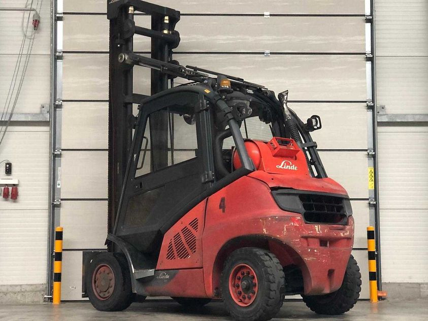 Газовый погрузчик LINDE H40T-02