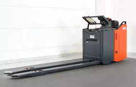 Электрическая тележка LINDE T30 (грузоподъемность 3000 кг, длина вил 2400 мм)