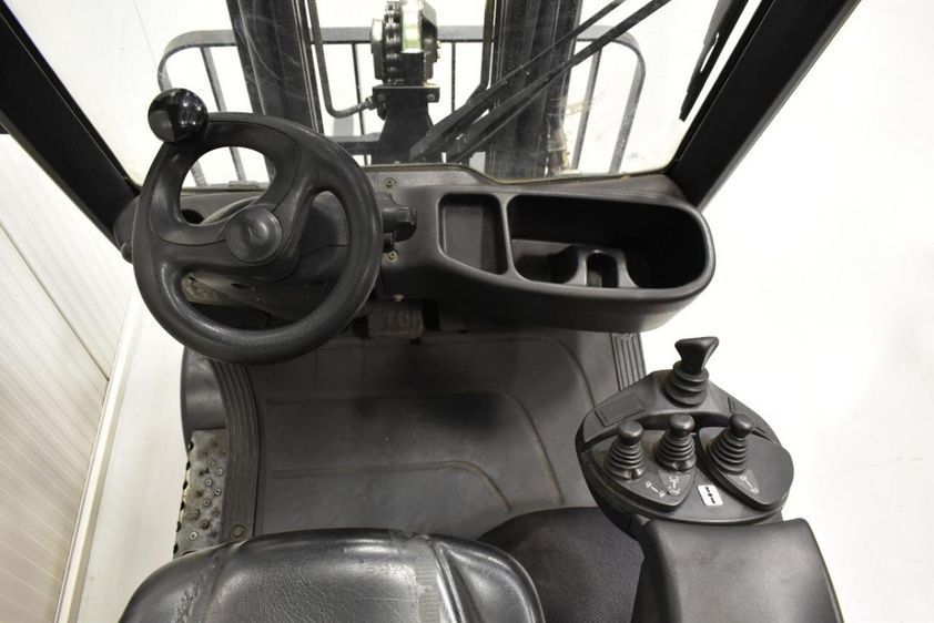 Дизельний навантажувач LINDE H16D
