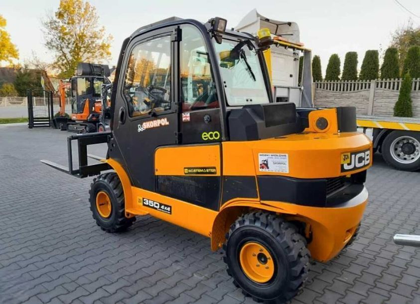Телескопічний навантажувач JCB TLT35D
