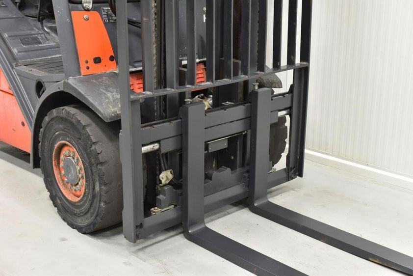 Дизельный погрузчик LINDE H30D