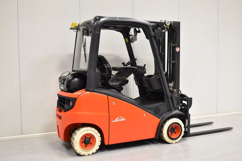 Газовый погрузчик LINDE H18T-01