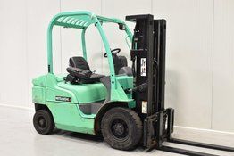 Дизельный погрузчик MITSUBISHI FD 25 N