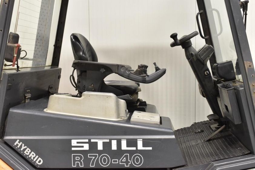 Дизельный погрузчик STILL R70-40