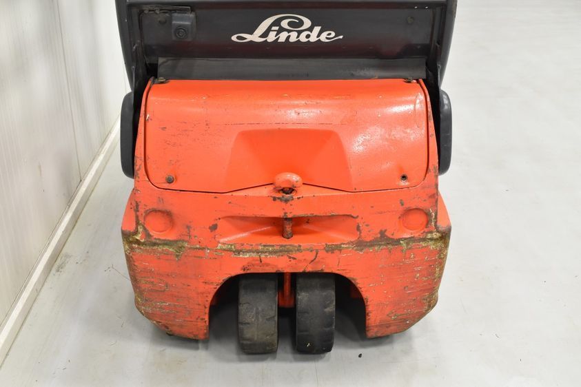 Электрический погрузчик LINDE E 16 C-02 трехопорный