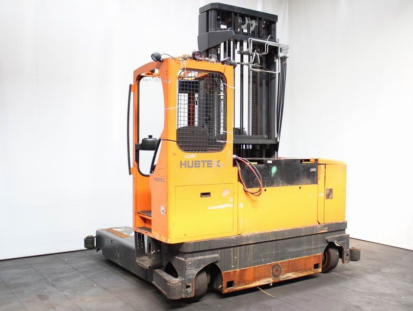 Hubtex MQ 40 (Серія 2125-PU) електричний багатоходовий бічний навантажувач