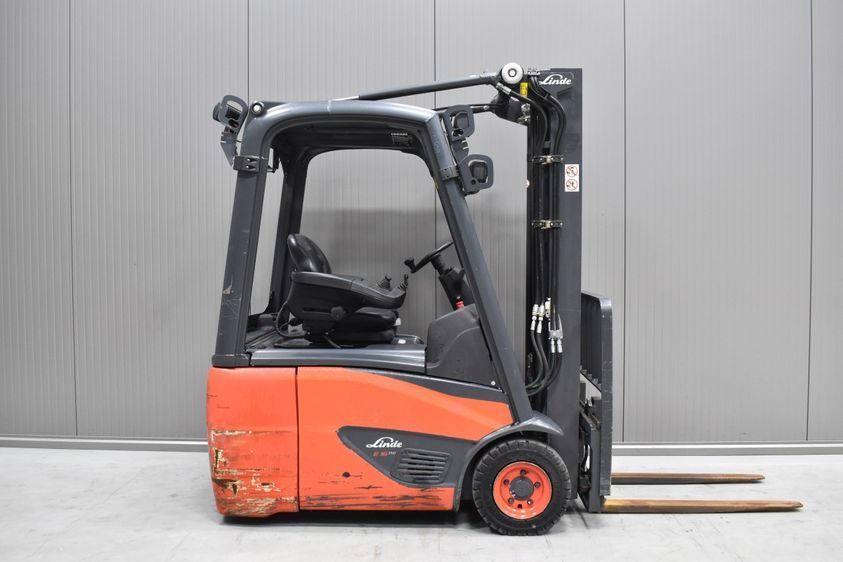 Електричний навантажувач LINDE E16С-02