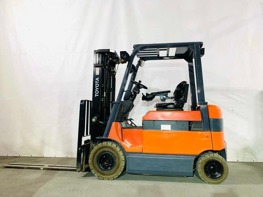 Электрический погрузчик TOYOTA 7FBMF25