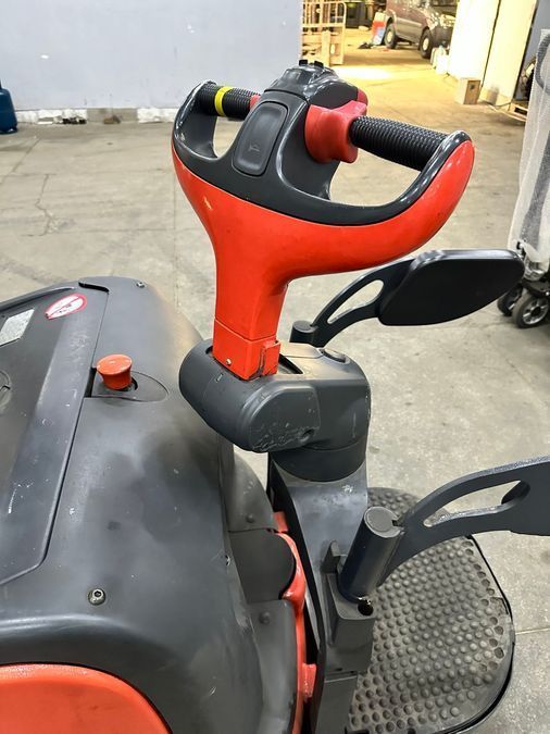Електричний штабелер LINDE L 14 AP з Акб 2019 року
