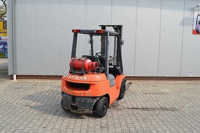 Газовий навантажувач TOYOTA 42-7FGF25