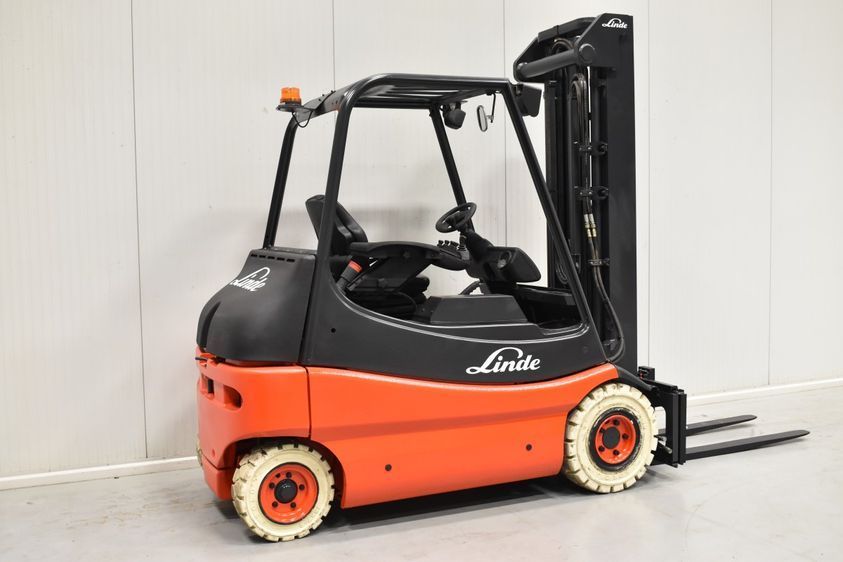 Электрический погрузчик LINDE E 25