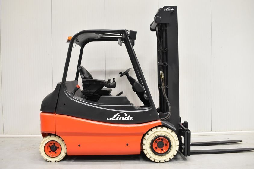 Электрический погрузчик LINDE E 25