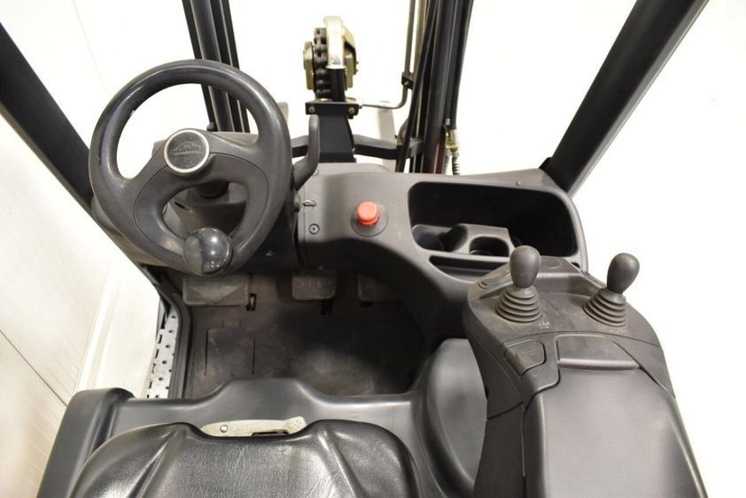Електричний навантажувач LINDE E16 PH-02 387 серія