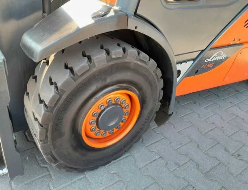 Дизельный погрузчик LINDE H35D-02