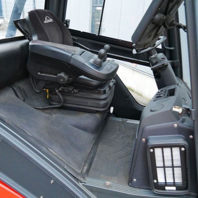 Дизельний навантажувач LINDE H30D-02