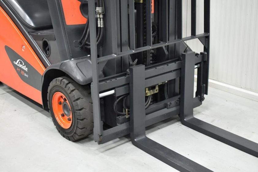 Дизельный погрузчик LINDE H18D-01