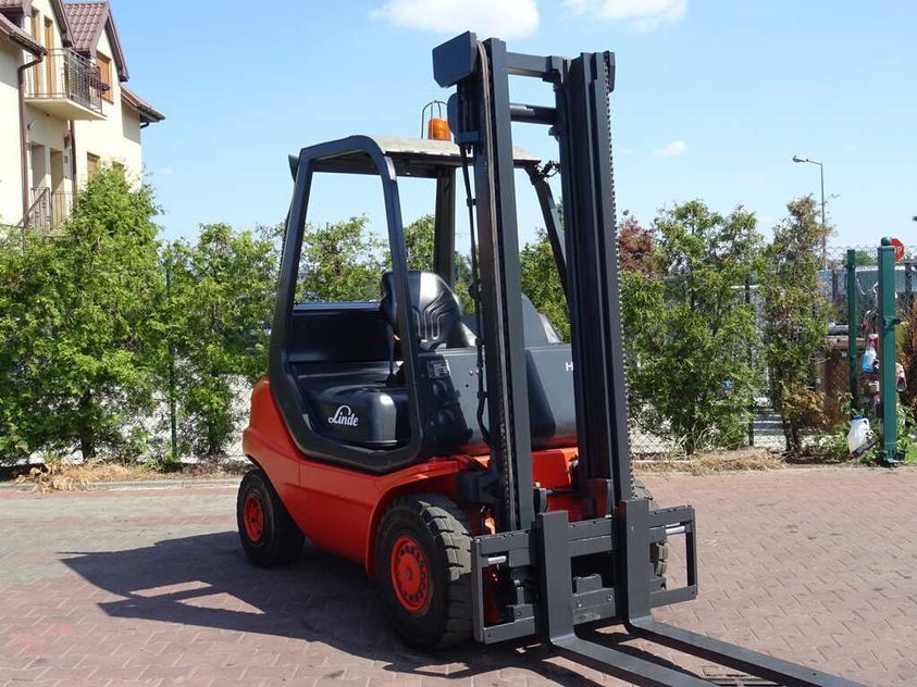 Газовий навантажувач LINDE H25T-03
