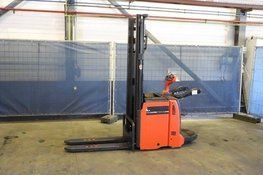 Электрический штабелер LINDE L 12
