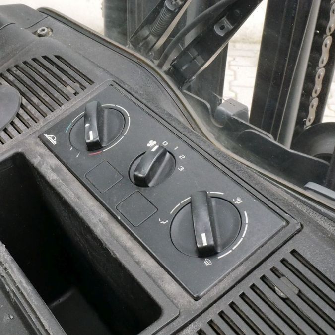 Электрический погрузчик LINDE E20PH (386)