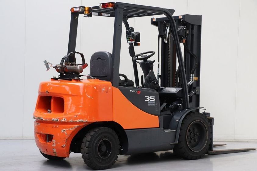 Газовый погрузчик DOOSAN G35C-5