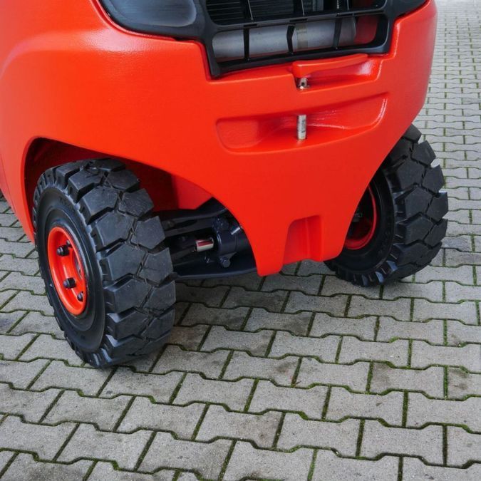 Дизельный погрузчик LINDE H30D-02 EVO