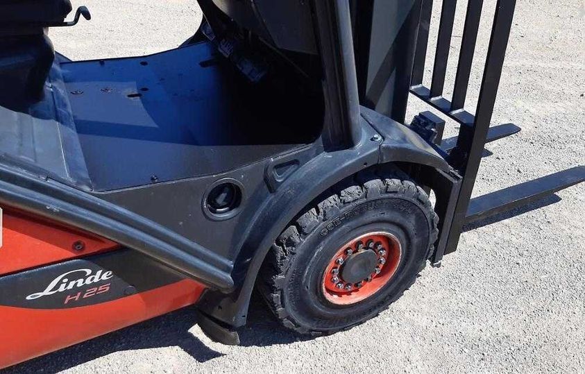 Дизельный погрузчик LINDE H25D/600