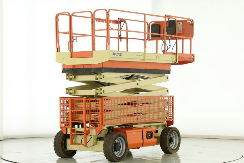 Ножничный подъемник JLG 4069-LE