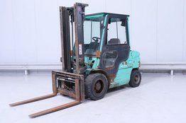 Дизельный погрузчик Mitsubishi FD30 NT