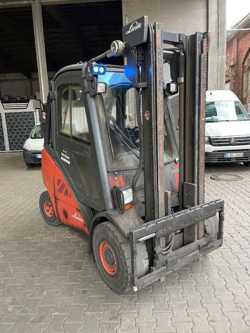 Дизельный погрузчик LINDE H30D