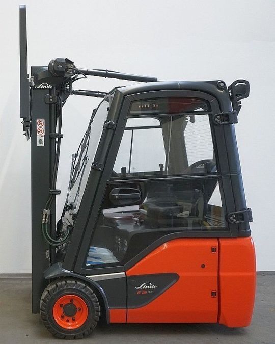 Электрический погрузчик LINDE E16С-02
