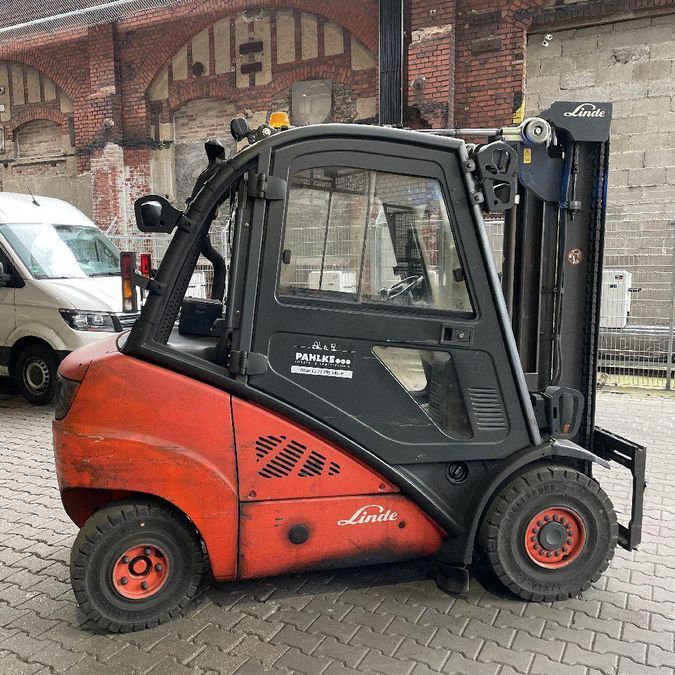 Дизельный погрузчик LINDE H30D