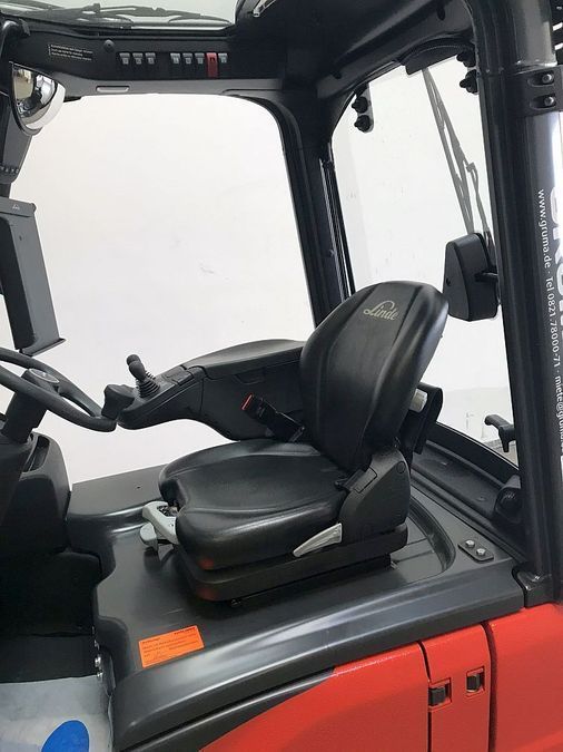 Електричний навантажувач LINDE E16С-02