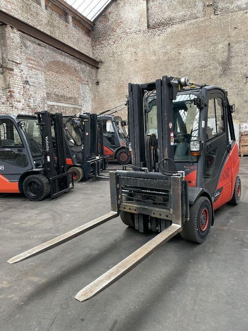 Дизельний навантажувач LINDE H30D-02