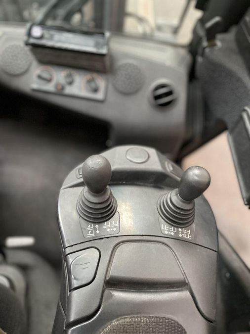 Дизельний навантажувач LINDE H30D-02