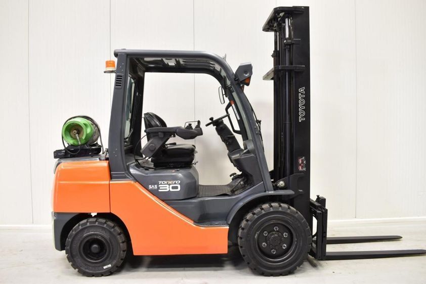 Газовий навантажувач TOYOTA 02-8FGF30