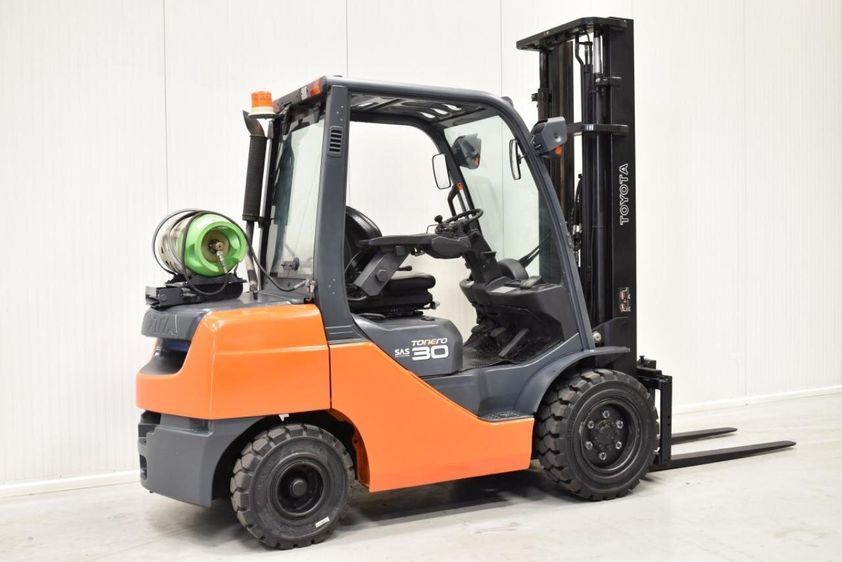 Газовий навантажувач TOYOTA 02-8FGF30