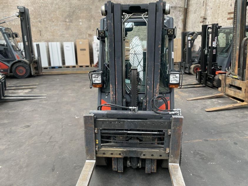 Дизельний навантажувач LINDE H30D-02