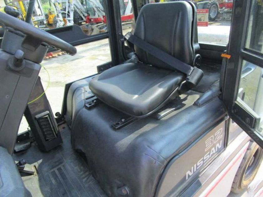 Дизельний навантажувач NISSAN FGD02A32Q