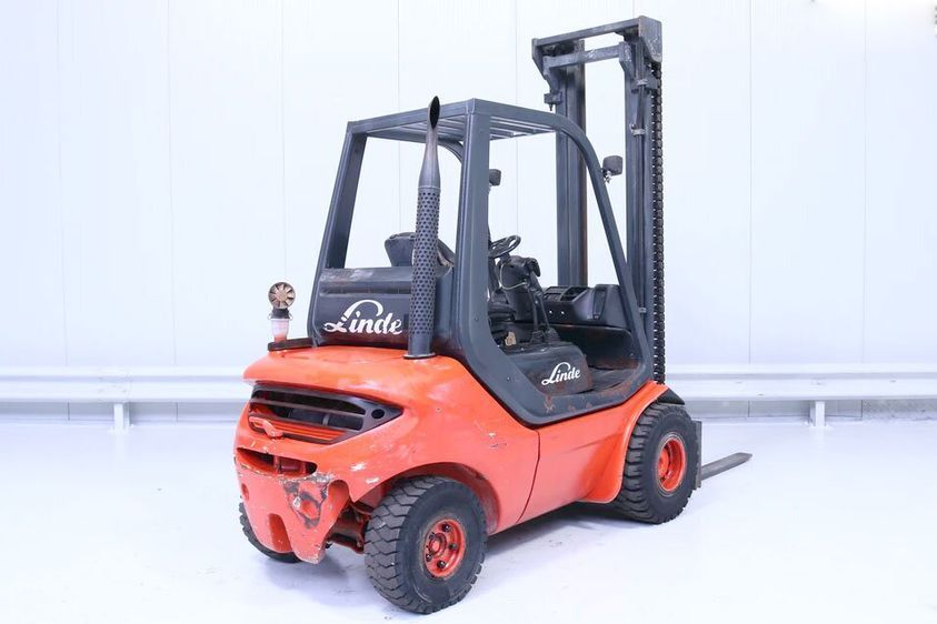 Дизельный погрузчик Linde H25D 05